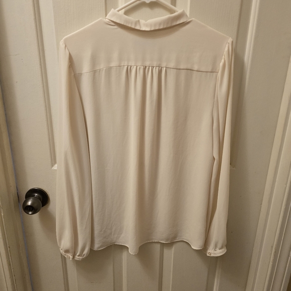 LOFT Classic Cream Blouse LP - Picture 3 of 3